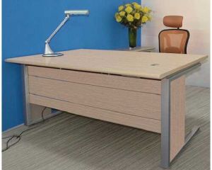 BÀN GIÁM ĐỐC NTP1800C